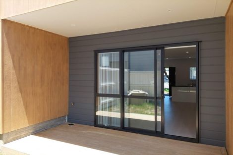 Photo of property in 2/2c Walsall Street, Avondale, Auckland, 1026