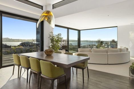 Photo of property in 35 Pukenamu Road, Rainbow Point, Taupo, 3330