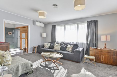 Photo of property in 221 Tudor Avenue, Mayfair, Hastings, 4122