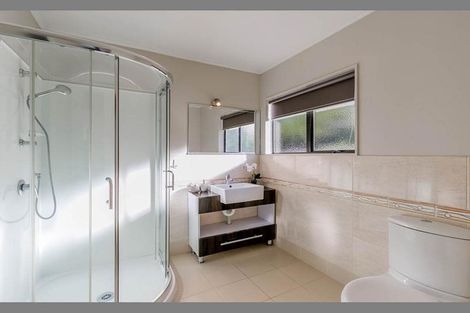 Photo of property in 3 Farr Road, West Harbour, Auckland, 0618