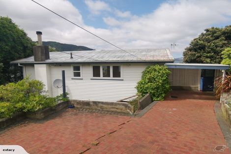 Photo of property in 1 Howard Road, Point Howard, Lower Hutt, 5013