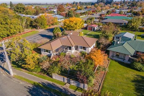 Photo of property in 53 Campbell Street, Geraldine, 7930