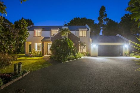 Photo of property in 32c Isobel Road, Greenhithe, Auckland, 0632