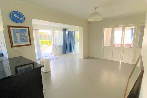 Photo of property in 78 Glenmore Road, Sunnyhills, Auckland, 2010