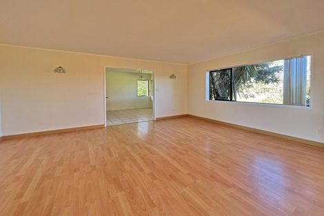 Photo of property in 20b Kallaroo Place, Botany Downs, Auckland, 2010