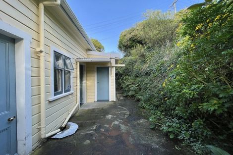 Photo of property in 38 Sugarloaf Road, Brooklyn, Wellington, 6021