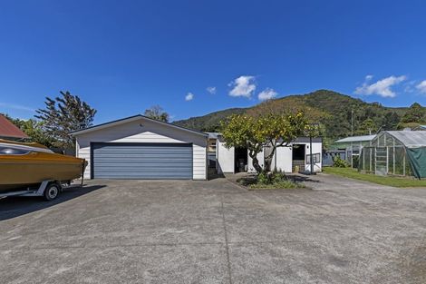 Photo of property in 36 Kent Street, Picton, 7220