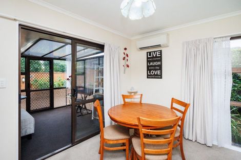 Photo of property in 1/11 Woodfield Avenue, Roslyn, Palmerston North, 4414