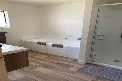 Photo of property in 104 Rimu Road, Raumati Beach, Paraparaumu, 5032