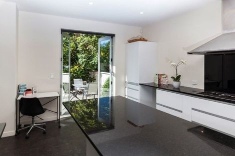 Photo of property in 1 Medbury Terrace, Fendalton, Christchurch, 8041