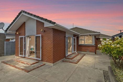 Photo of property in 33 Wingate Street, Redwood, Christchurch, 8051