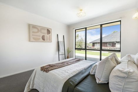 Photo of property in 29 Hugh Green Drive, Pinehill, Auckland, 0632