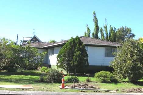 Photo of property in 52 Oreil Avenue, West Harbour, Auckland, 0618