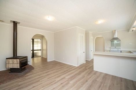 Photo of property in 765 Makerua Road, Tokomaru, Palmerston North, 4474