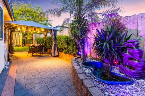 Photo of property in 12 Senator Drive, Manurewa, Auckland, 2105