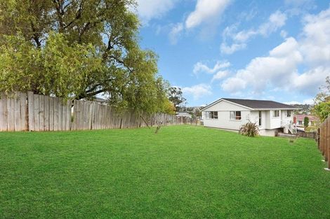 Photo of property in 51 Cedar Heights Avenue, Massey, Auckland, 0614