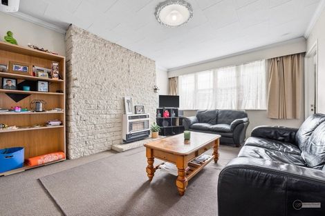 Photo of property in 5 Johnston Grove, Taita, Lower Hutt, 5011