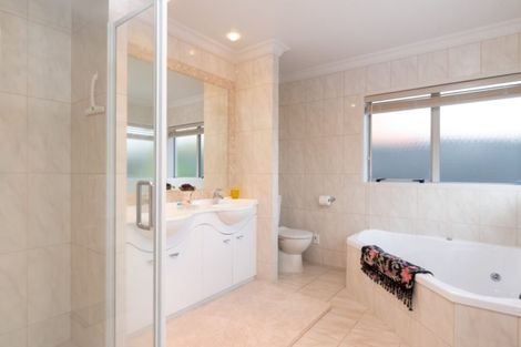 Photo of property in 1 Santa Cruz Drive, Papamoa Beach, Papamoa, 3118