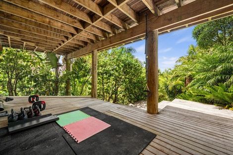 Photo of property in 24 Bridge View Road, Birkenhead, Auckland, 0626