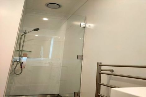 Photo of property in 5 Larsen Crescent, Tawa, Wellington, 5028