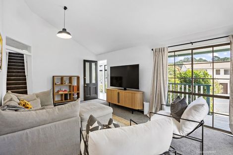 Photo of property in 48 Percy Dyett Drive, Karori, Wellington, 6012