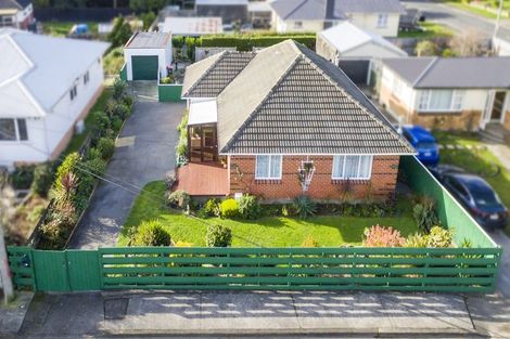 Photo of property in 34 Totara Park Road, Clouston Park, Upper Hutt, 5018