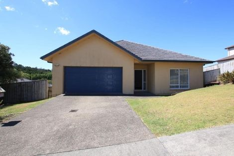 Photo of property in 74 George Deane Place, Greenhithe, Auckland, 0632