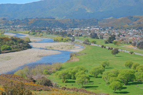 Photo of property in 61 Riverstone Drive, Riverstone Terraces, Upper Hutt, 5018