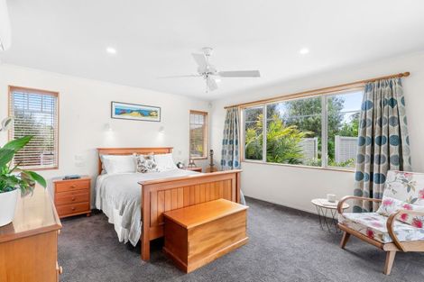 Photo of property in 92 Ritchie Road, Parua Bay, Whangarei, 0174