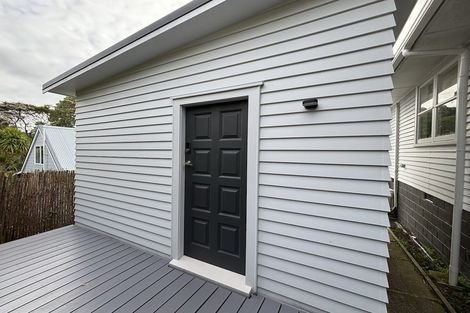 Photo of property in 30 Atkinson Road, Titirangi, Auckland, 0604