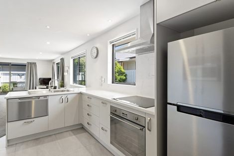 Photo of property in 72b Wilsons Road, Saint Martins, Christchurch, 8022