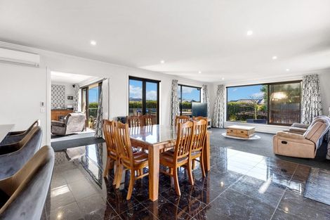 Photo of property in 7 Shillingford Boulevard, Rolleston, 7615