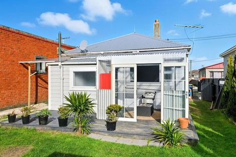 Photo of property in 228 Oxford Street, South Dunedin, Dunedin, 9012