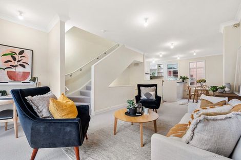 Photo of property in 5 Murphy Street, Thorndon, Wellington, 6011