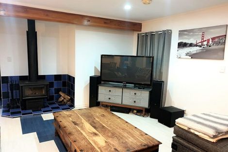 Photo of property in 6 Da Vinci Place, West Harbour, Auckland, 0618