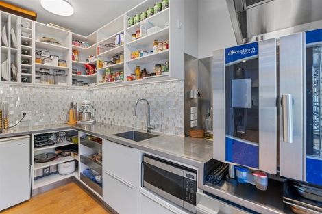 Photo of property in 21 Taunton Green, Papanui, Christchurch, 8052