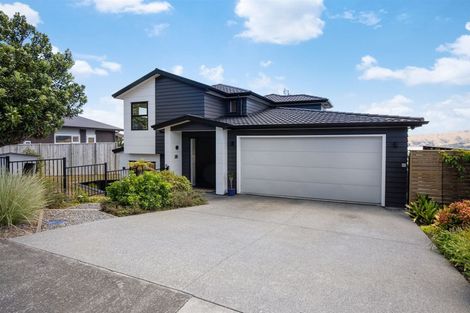 Photo of property in 20 Pacific View, Whitby, Porirua, 5024