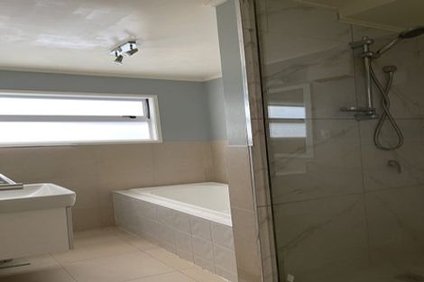 Photo of property in 105 Campbell Road, One Tree Hill, Auckland, 1061