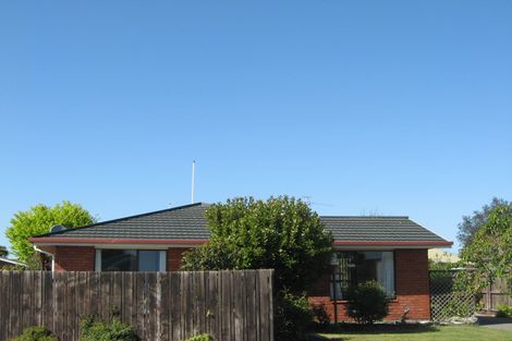 Photo of property in 1/6 Pyatt Place, Redwood, Christchurch, 8051