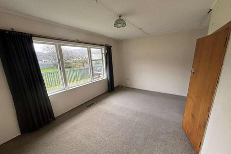 Photo of property in 167b Wainuiomata Road, Wainuiomata, Lower Hutt, 5014