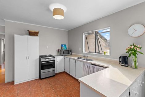 Photo of property in 25 Borich Road, Sunnyvale, Auckland, 0612