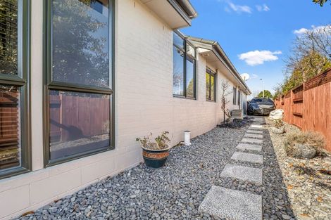 Photo of property in 6 Mccahon Drive, Pukehangi, Rotorua, 3015
