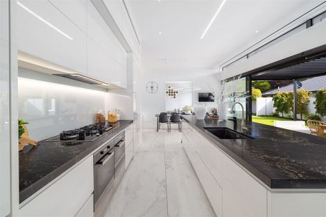 Photo of property in 31 Waiwetu Street, Fendalton, Christchurch, 8052