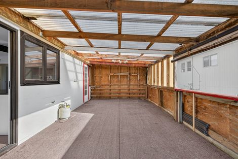 Photo of property in 44 Pinedale Crescent, Riversdale Beach, Masterton, 5872