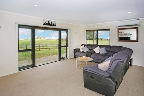 Photo of property in 314 Lees Gully Road, Pollok, Waiuku, 2684