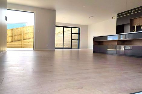 Photo of property in 17 Manawanui Way, Orewa, 0931