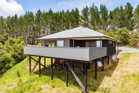 Photo of property in 827 Tinopai Road, Tinopai, Matakohe, 0593