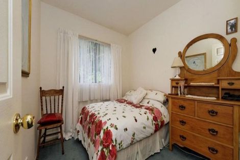 Photo of property in 35 Chamari Close, Titirangi, Auckland, 0604