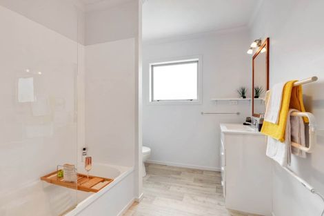 Photo of property in 16 Kedge Drive, Mangawhai, 0505