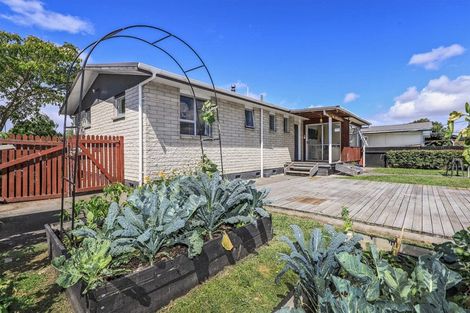 Photo of property in 2 Murdoch Place, Raureka, Hastings, 4120